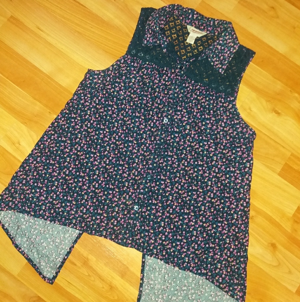 Floral pattern button down top